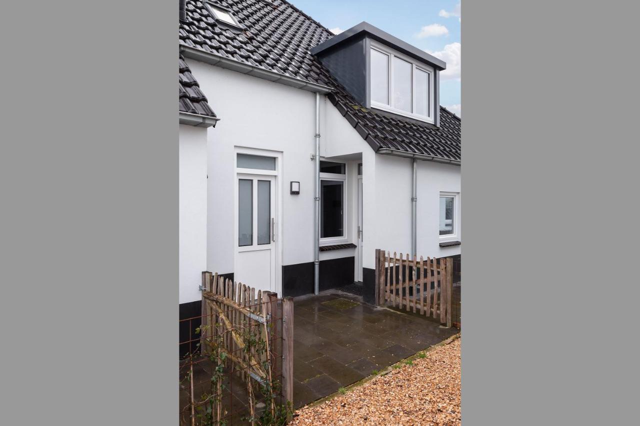 Welcome In - Bovenappartement Paviljoenwei 12-29, Sneek - Offingawier ภายนอก รูปภาพ